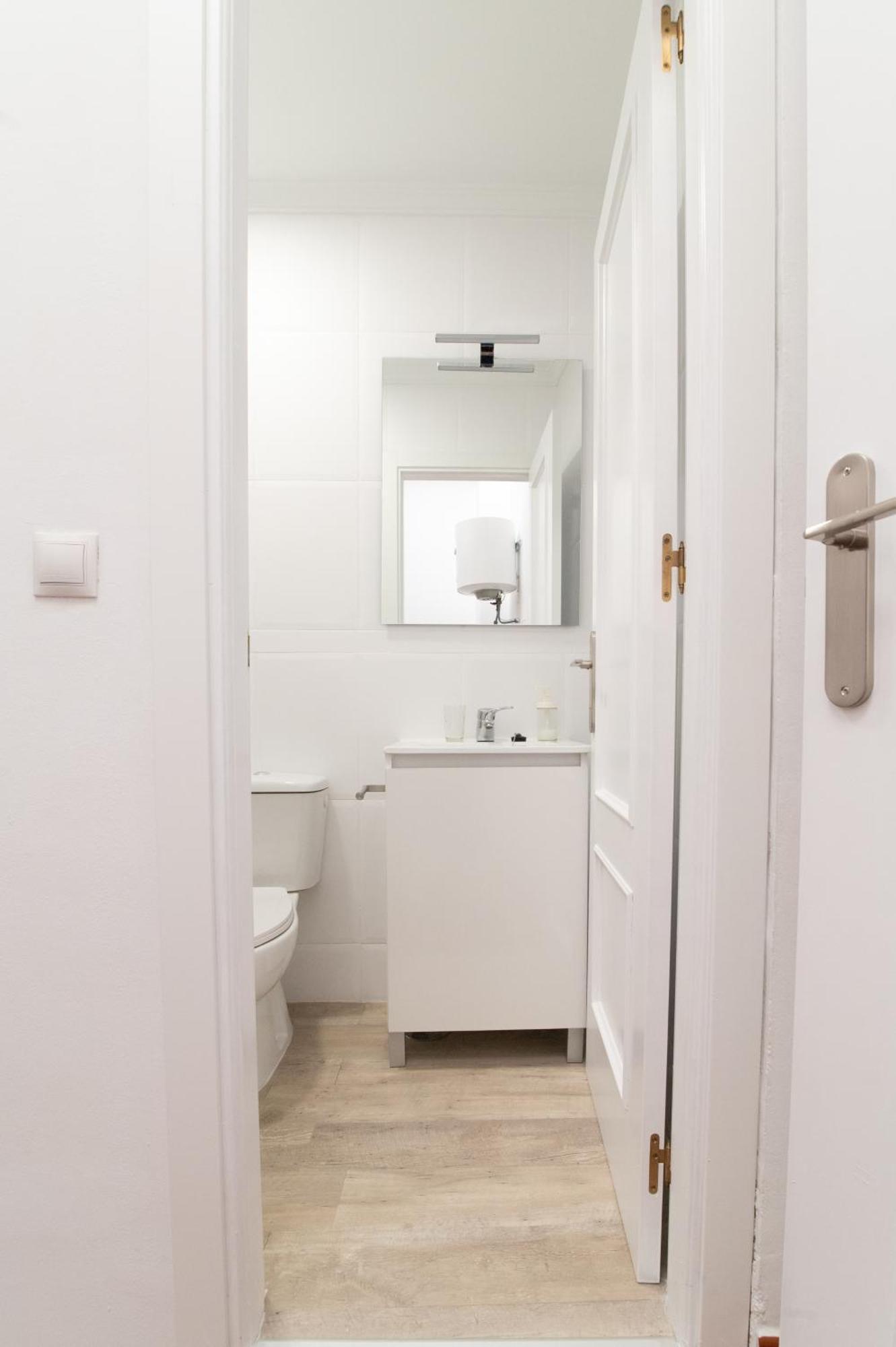 Acogedor Apartamento En Malaga Playa Ngoại thất bức ảnh